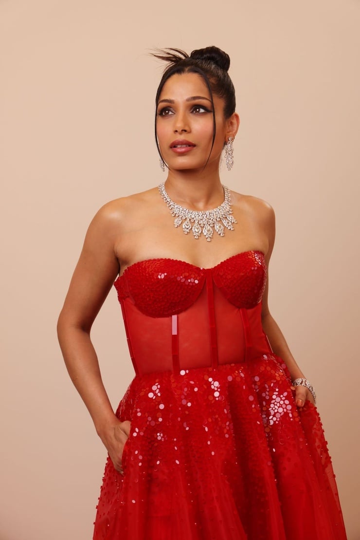 Freida Pinto