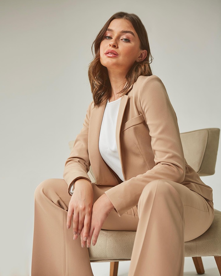 Hanah Julia