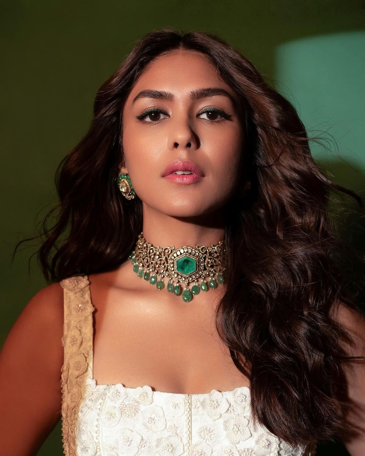 Mrunal Thakur