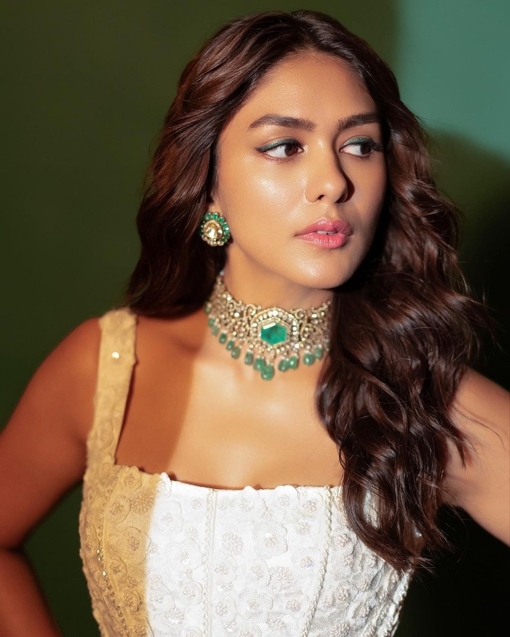 Mrunal Thakur