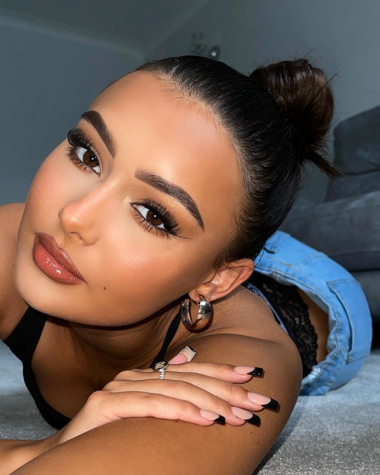 Ella Rose (2)