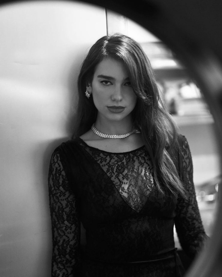 Dua Lipa Image