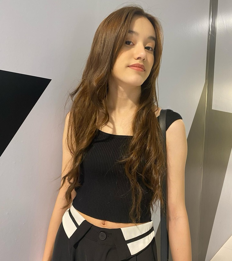 Moly Groves
