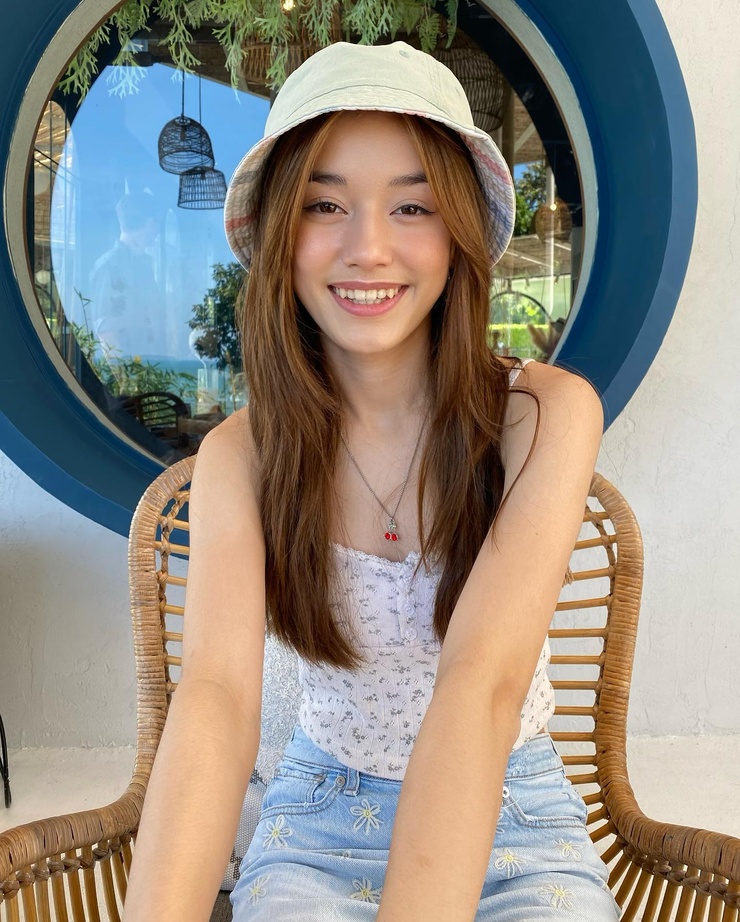 Moly Groves
