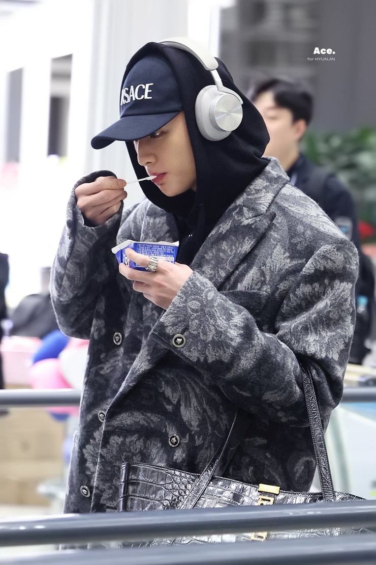 Hyun-Jin Hwang