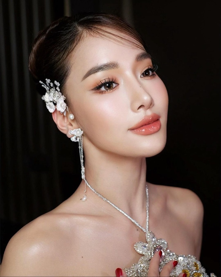 Pichana Yoosuk Pichana Yoosuk