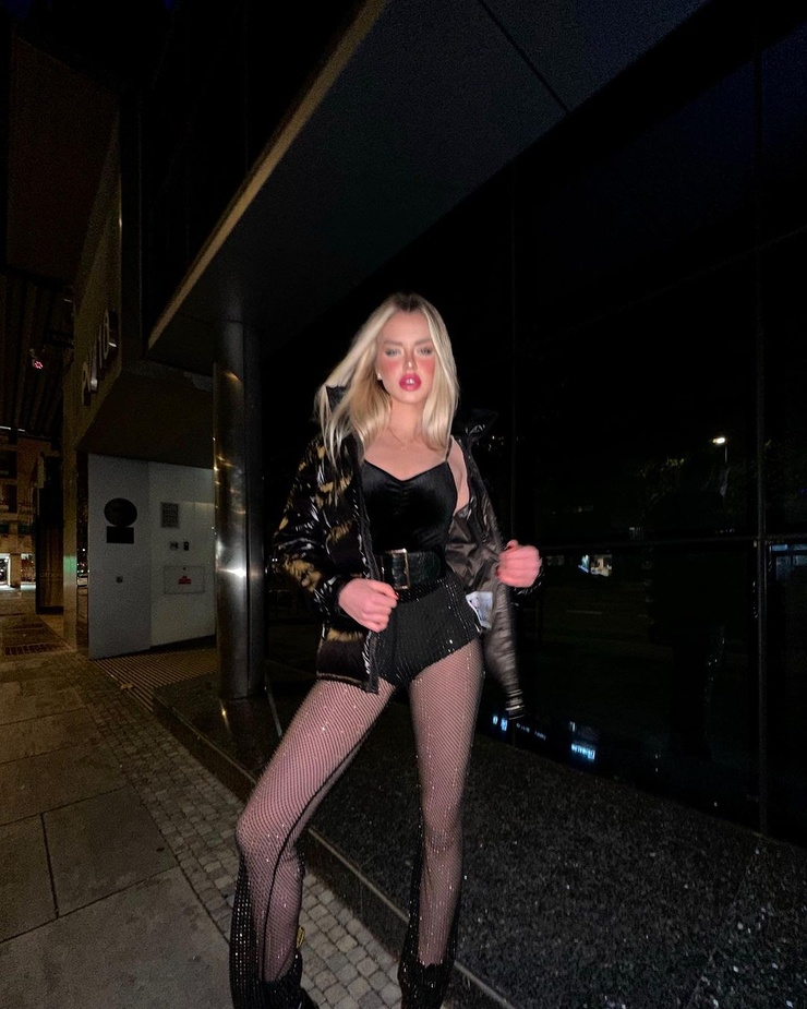 Laura Niemas Laura Niemas