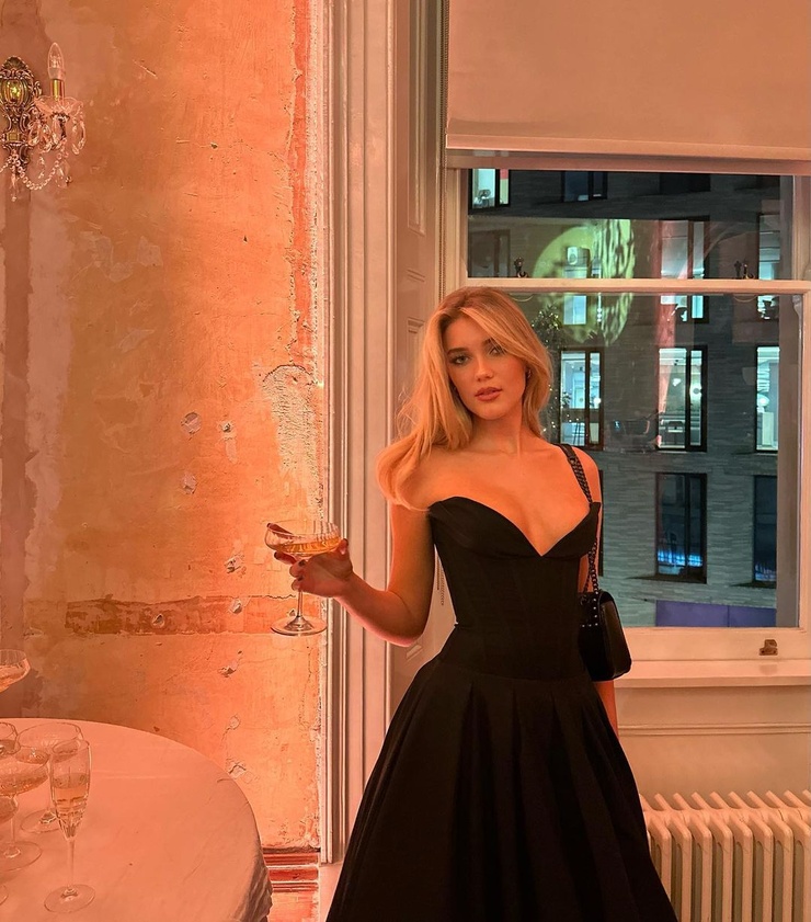 Mimi Slinger