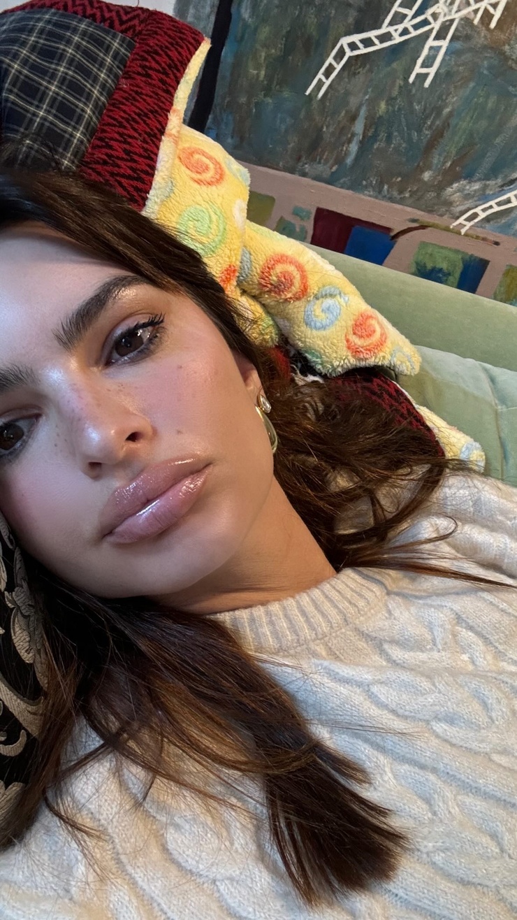 Emily Ratajkowski
