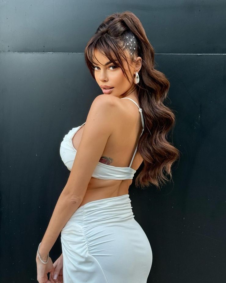 Justyna Gradek Justyna Gradek