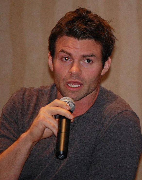 Daniel Gillies