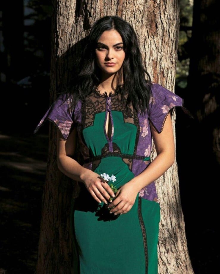 Camila Mendes