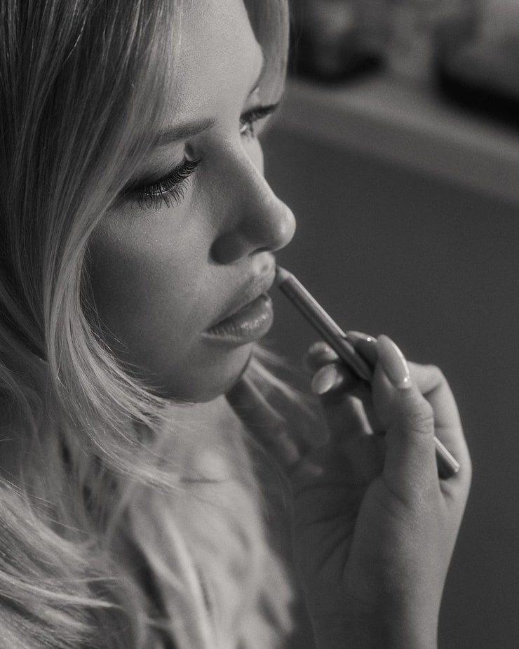 Halston Sage Halston Sage