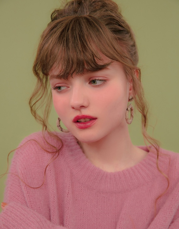 Polina Gomzina Polina Gomzina