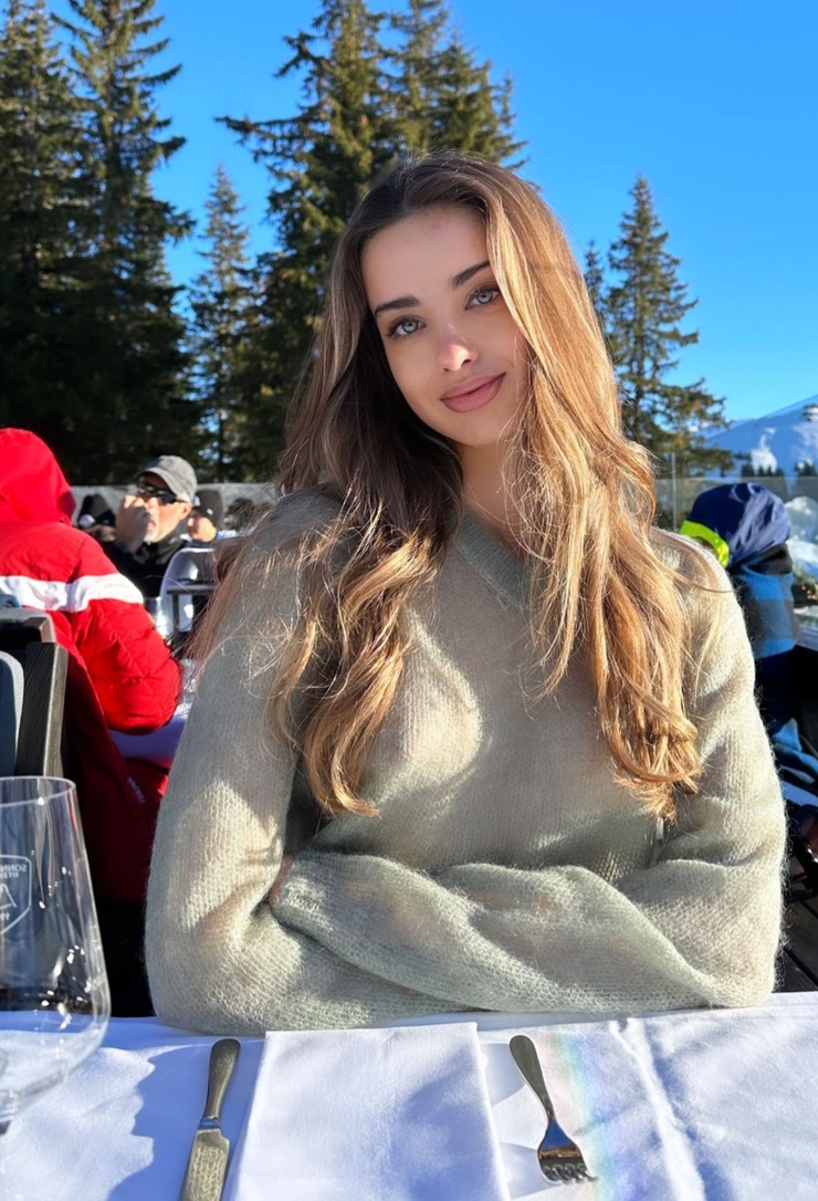 Liza Kovalenkoo Liza Kovalenkoo
