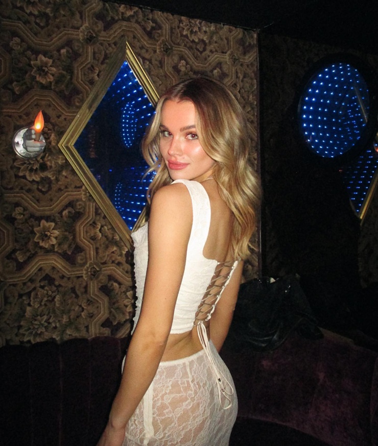 Jae Alexandra Jae Alexandra
