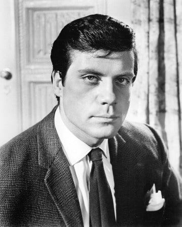 Oliver Reed