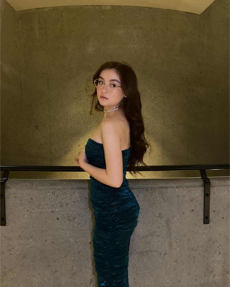 Anna Cathcart