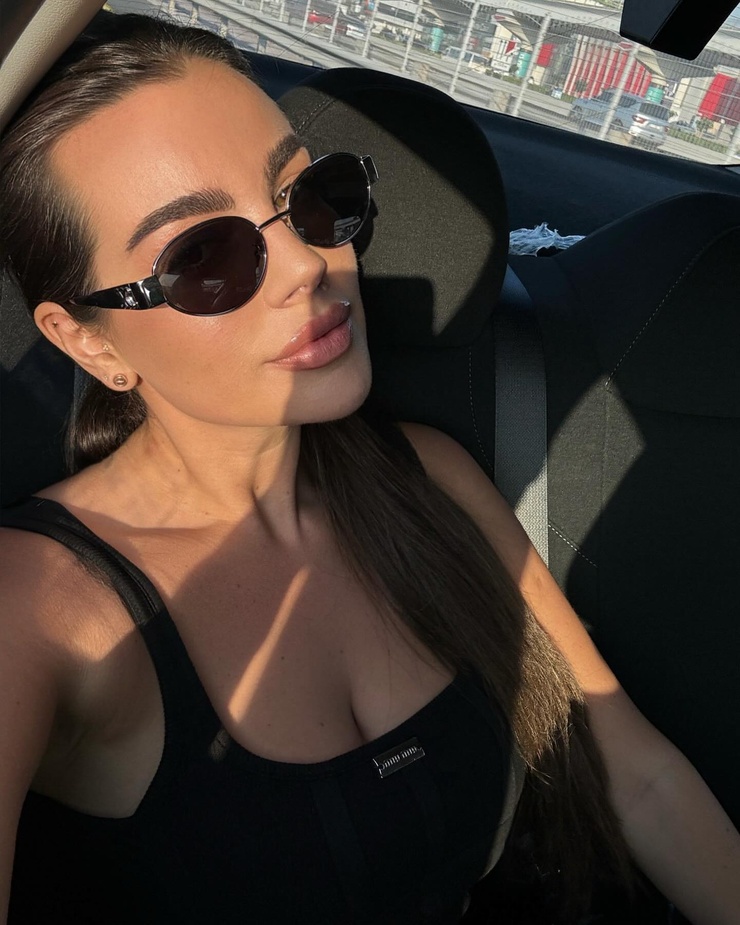 Nadine Mirada