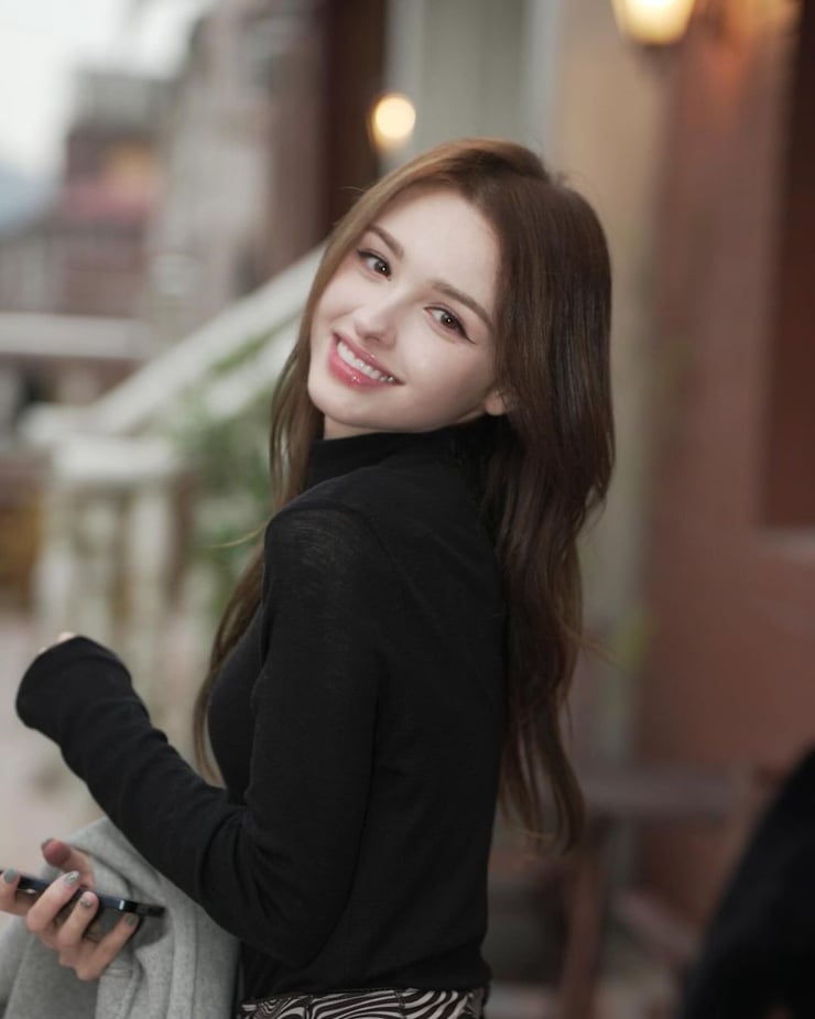 Elina Karimova Elina Karimova