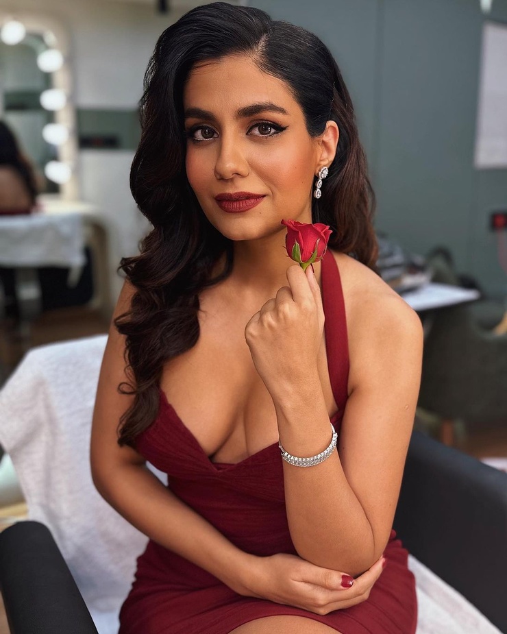 Shreya Dhanwanthary