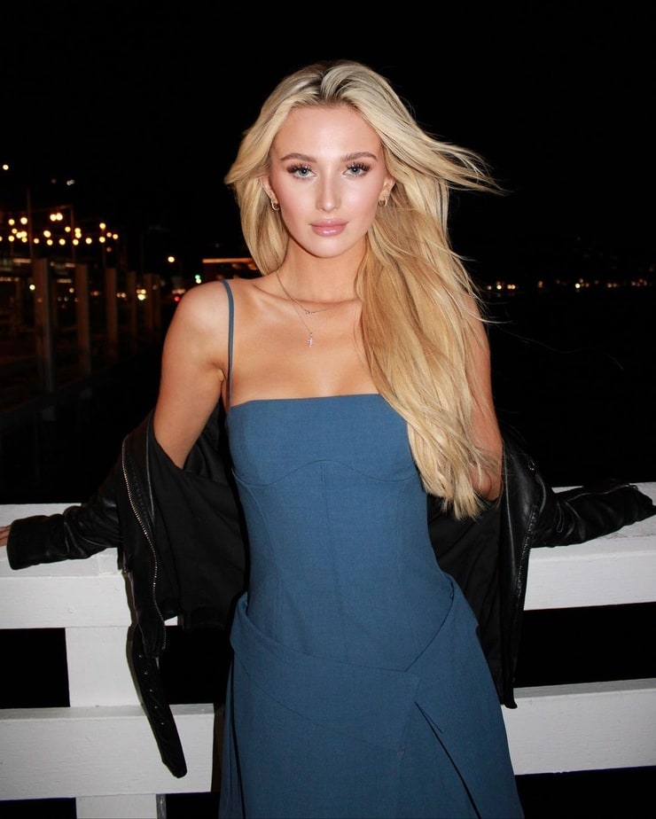 Scarlett Barnett
