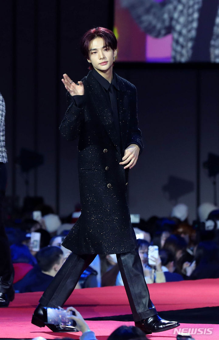Hyun-Jin Hwang