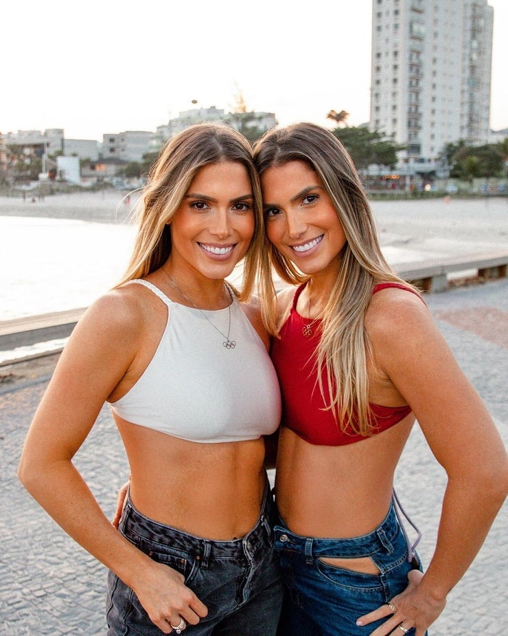 Bia And Branca Feres