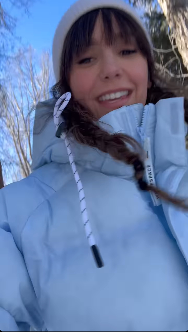 Nina Dobrev