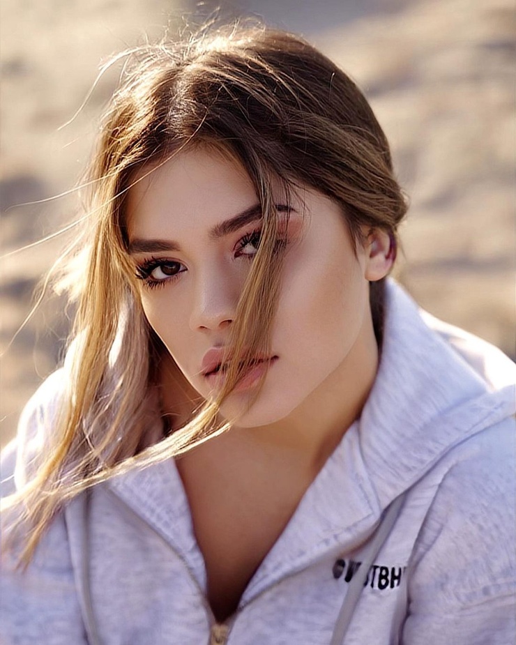 Eda Sakiz