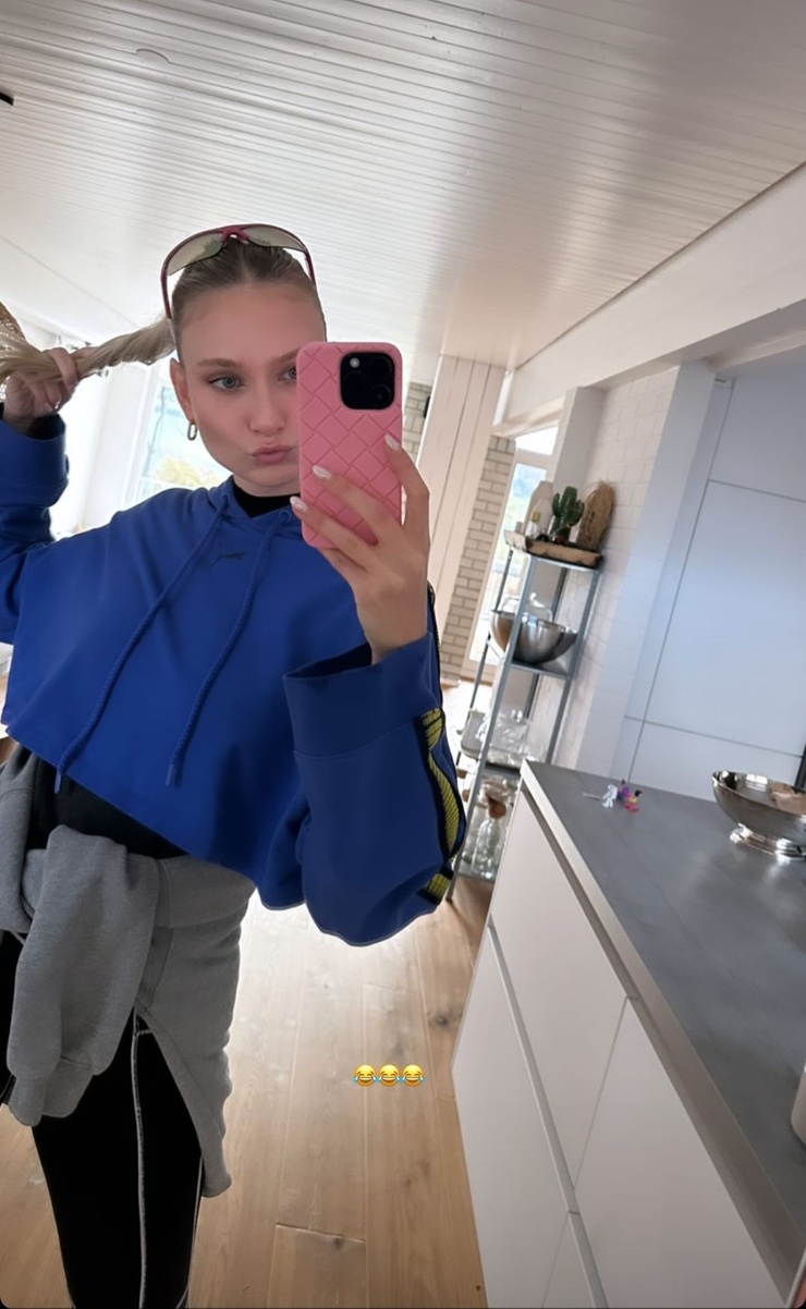 Carolin Niemczyk Carolin Niemczyk