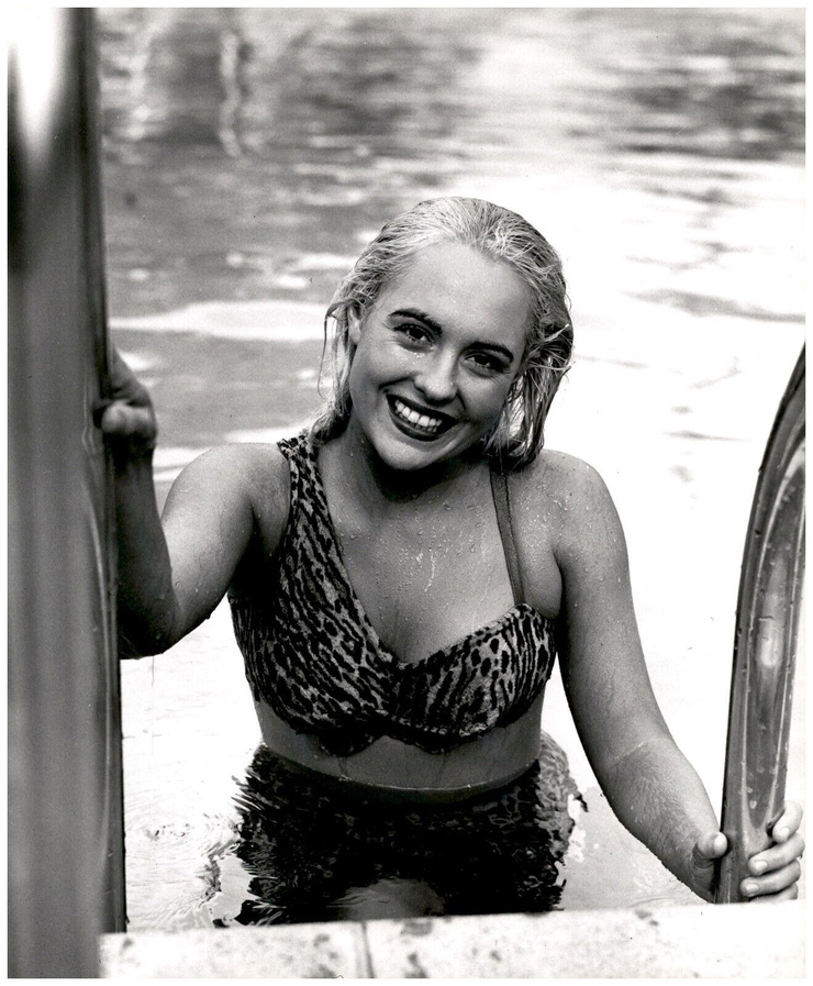 Anita Lhoest