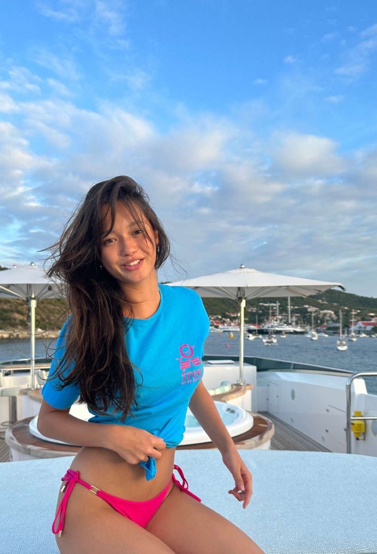 Lily Chee Lily Chee