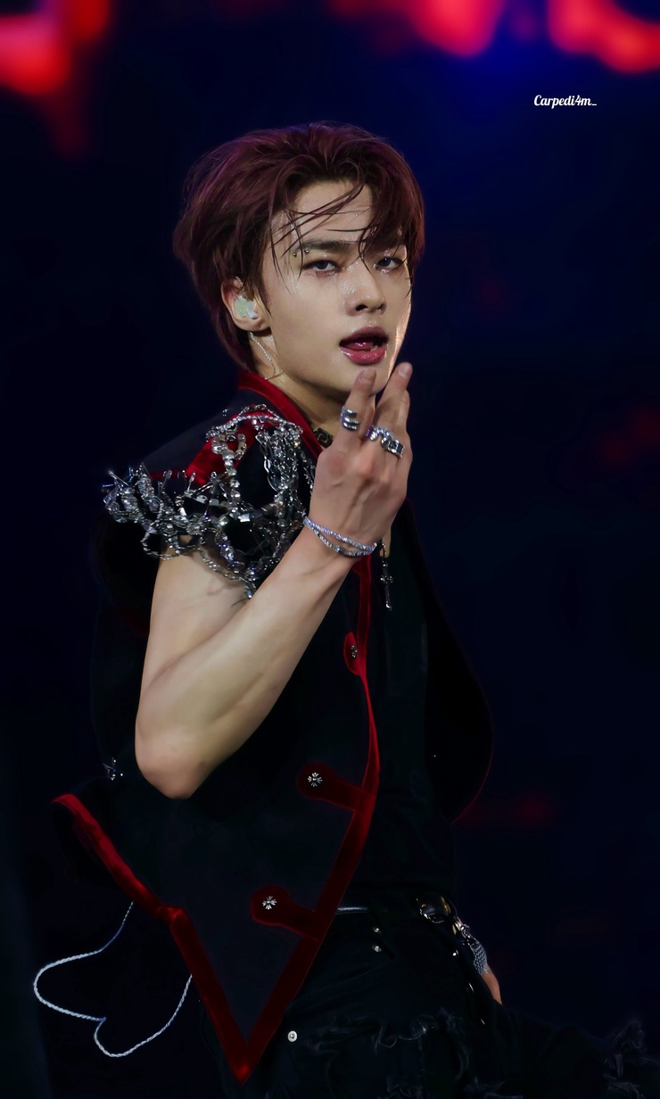 Hyun-Jin Hwang
