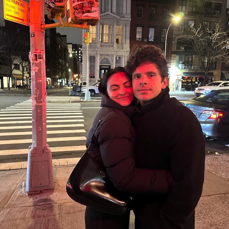 Camila Mendes