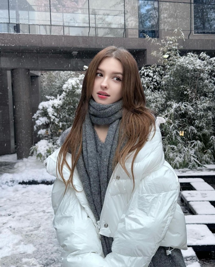 Elina Karimova Elina Karimova