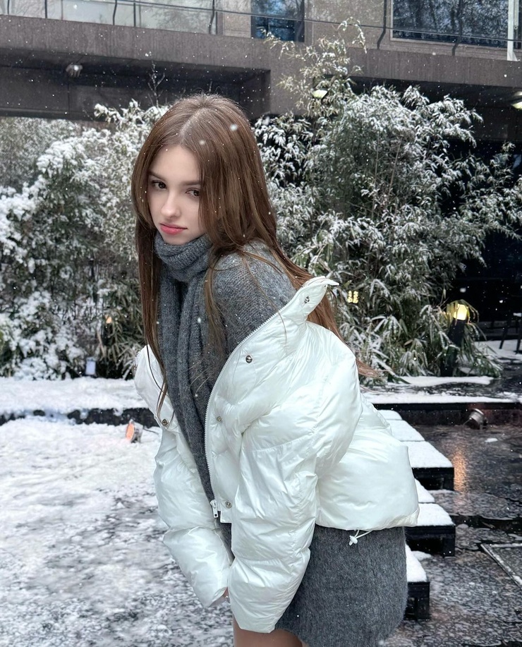 Elina Karimova Elina Karimova