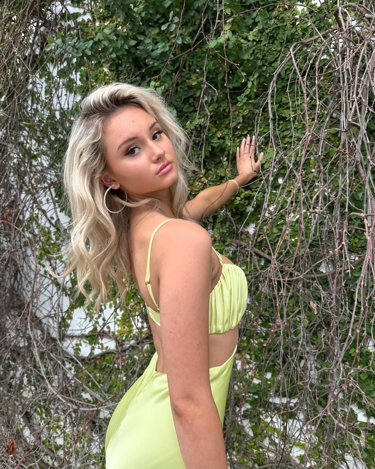 Chelsea Mayer