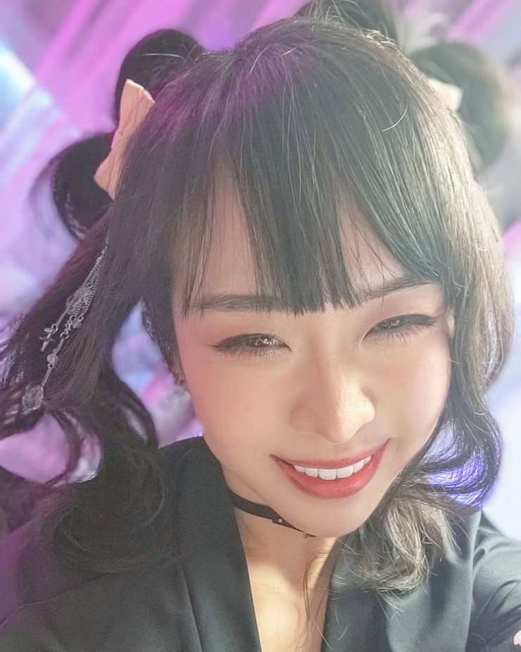 Wei Jen Lee