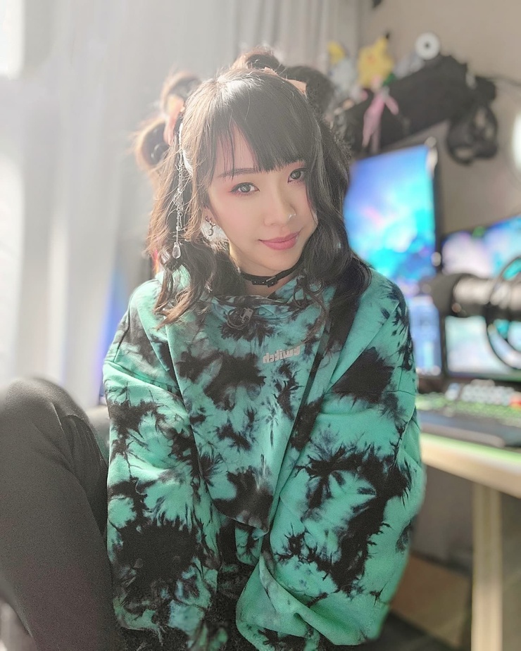 Wei Jen Lee