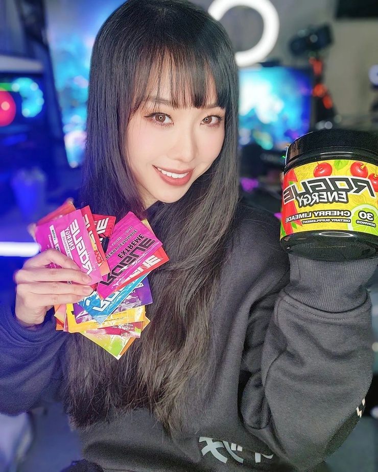 Wei Jen Lee