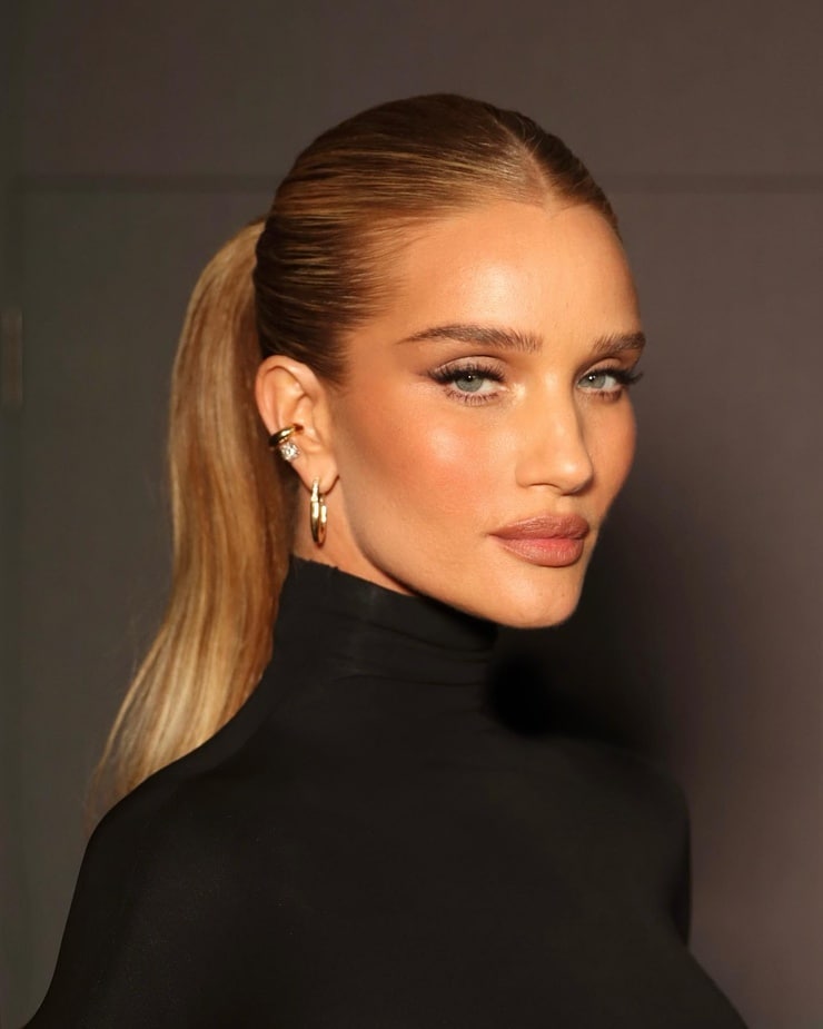 Rosie Huntington-Whiteley Rosie Huntington-Whiteley