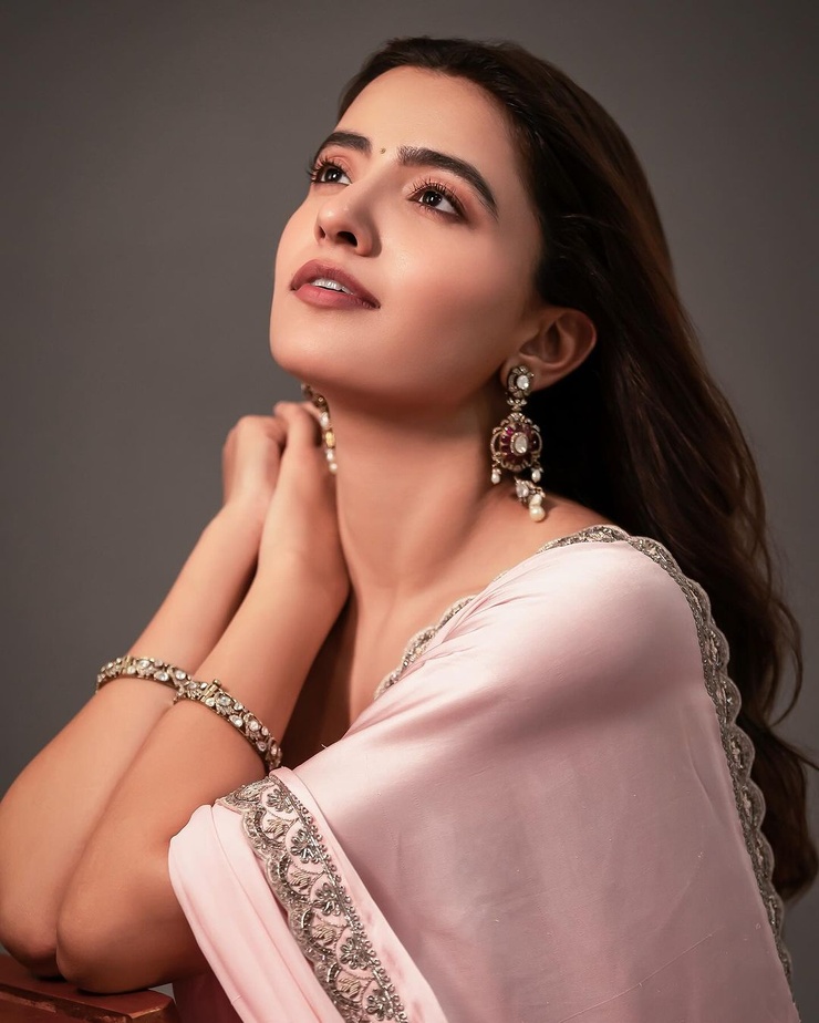 Rukshar Dhillon