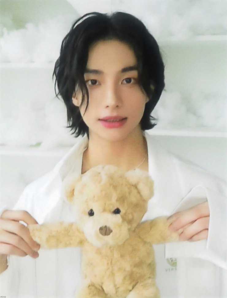Hyun-Jin Hwang
