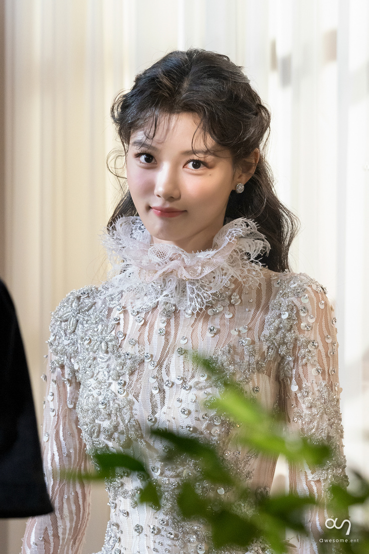 Yoo-Jeong Kim Yoo-Jeong Kim