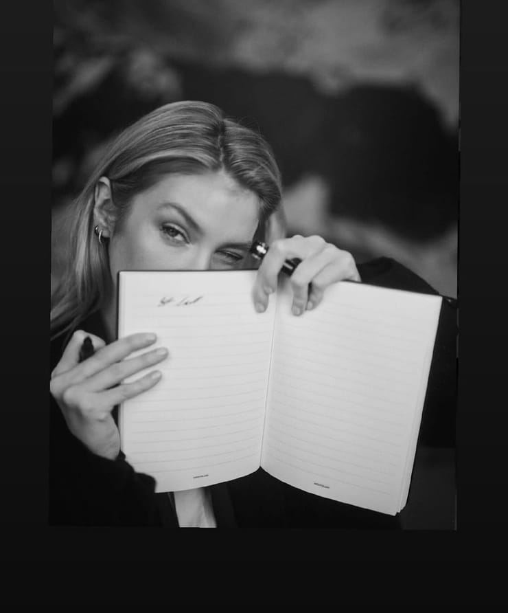 Stella Maxwell