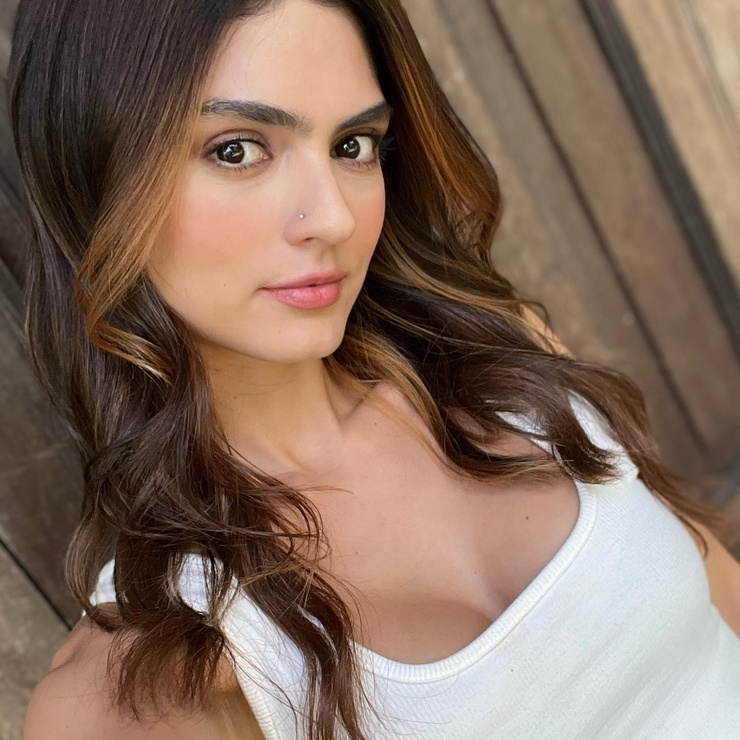 Valeria Mejia