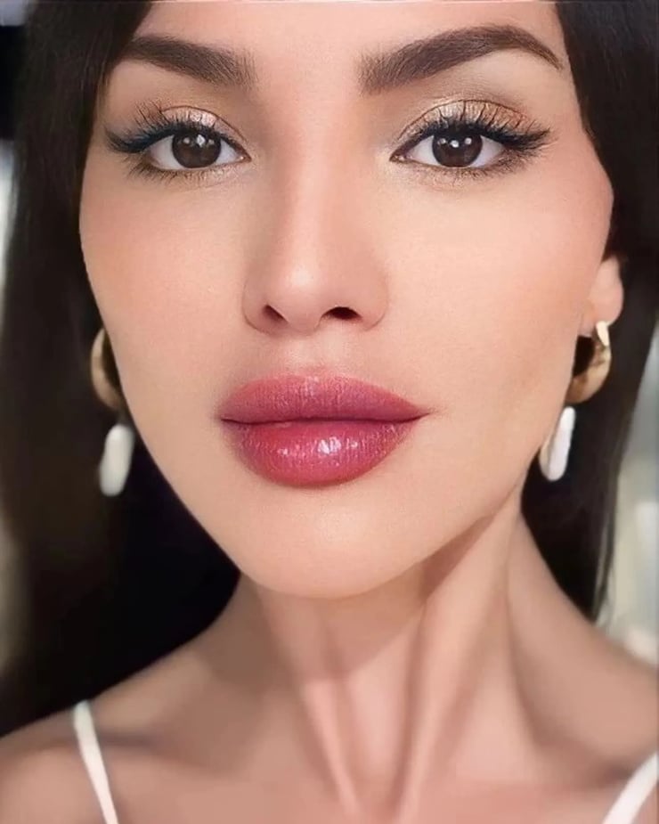 Eiza Gonzalez