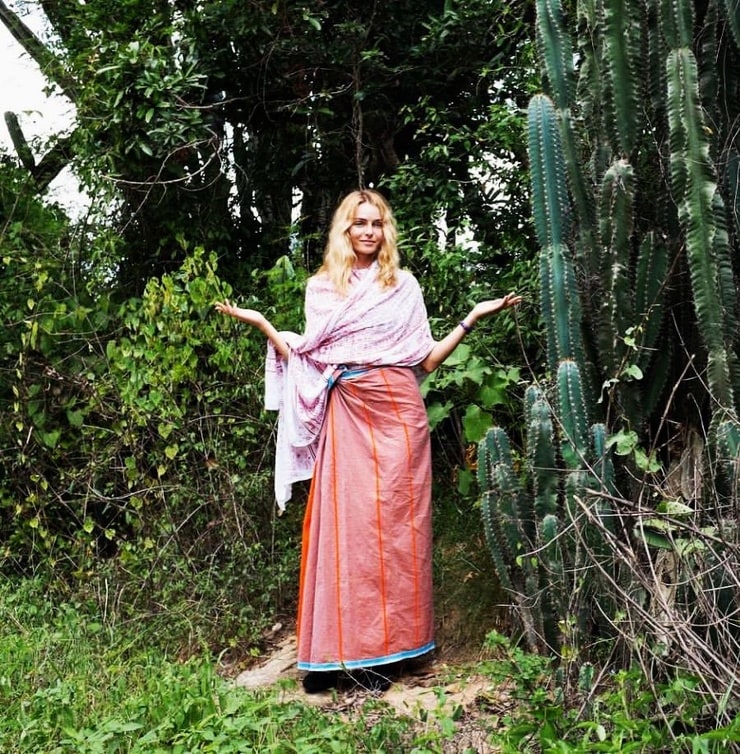 Valentina Zelyaeva Valentina Zelyaeva