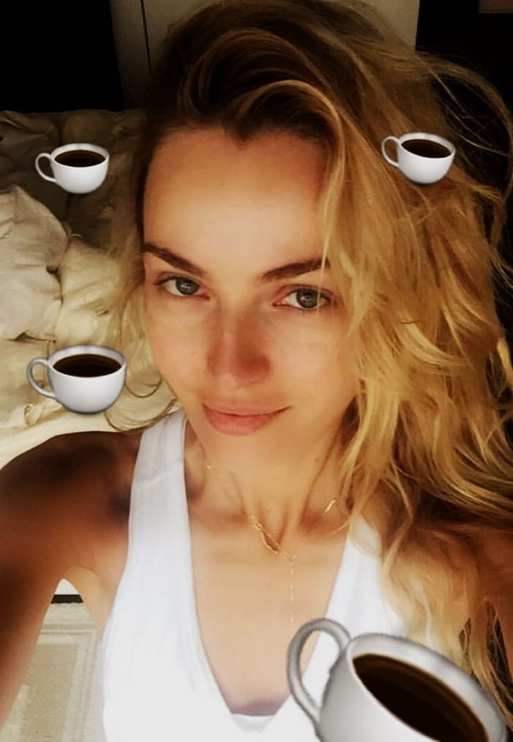 Valentina Zelyaeva Valentina Zelyaeva